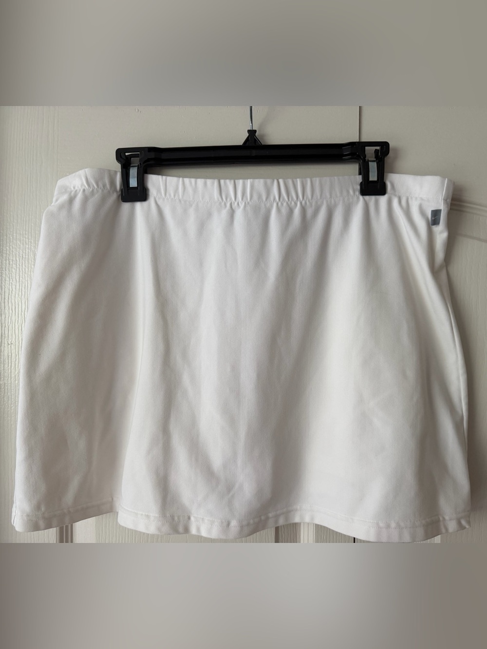 Nike Women’s White Active Tennis Skort